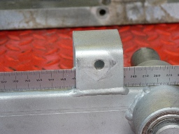 The attachment point is 40mm wide.